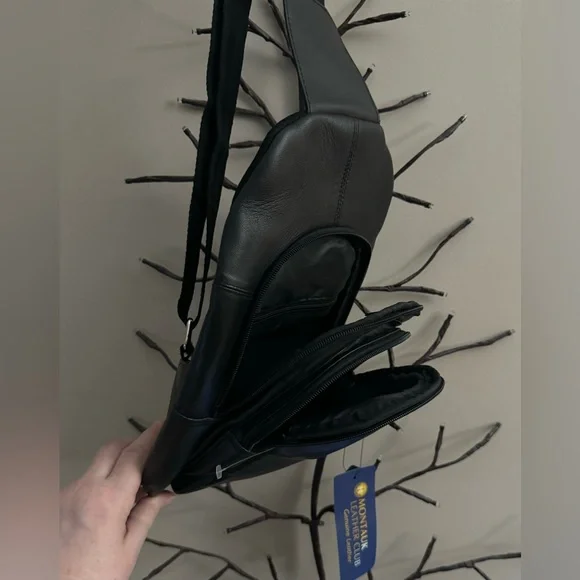 Black Leather Sling Bag - Picture 4 of 8